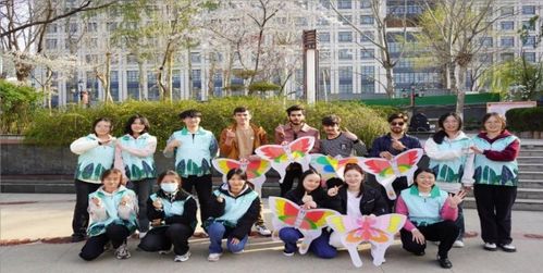 假日旅游亮點多 文明實踐志愿服務添 動力